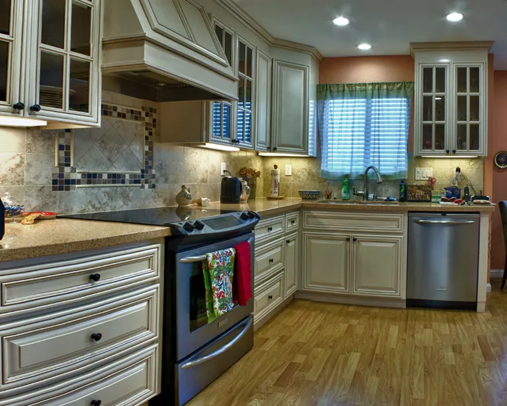 Picture of A recent kitchen remodeling project by Sigura Construction - Sigura Construction, Inc.