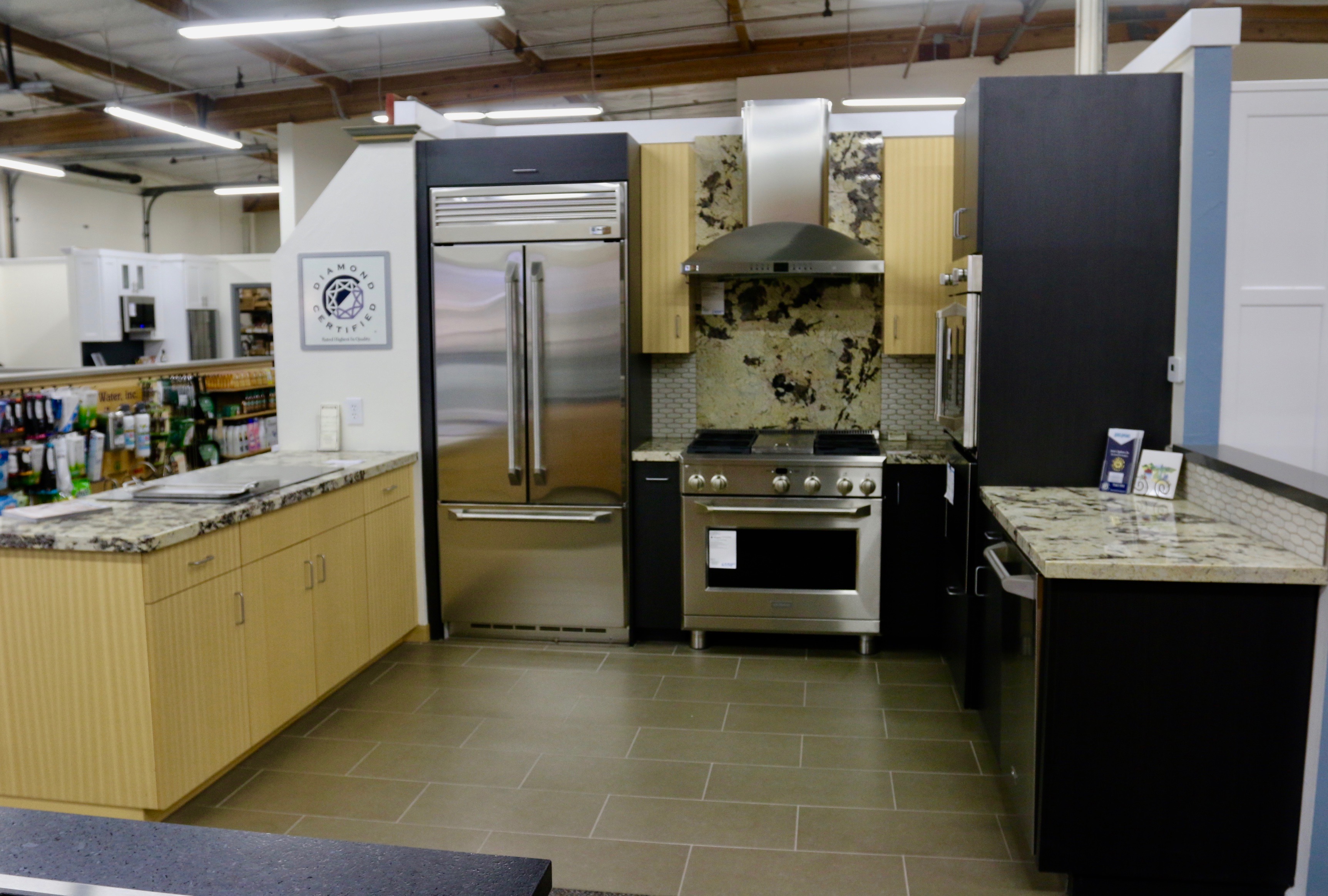 Picture of A Monogram kitchen display at Asien's Appliance's showroom - Asien's Appliance, Inc.