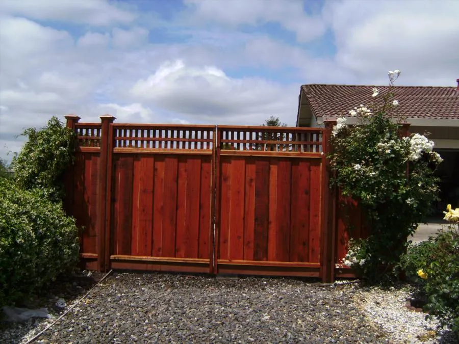 Picture of Guy's Fencing Inc. - Guy's Fencing, Inc.