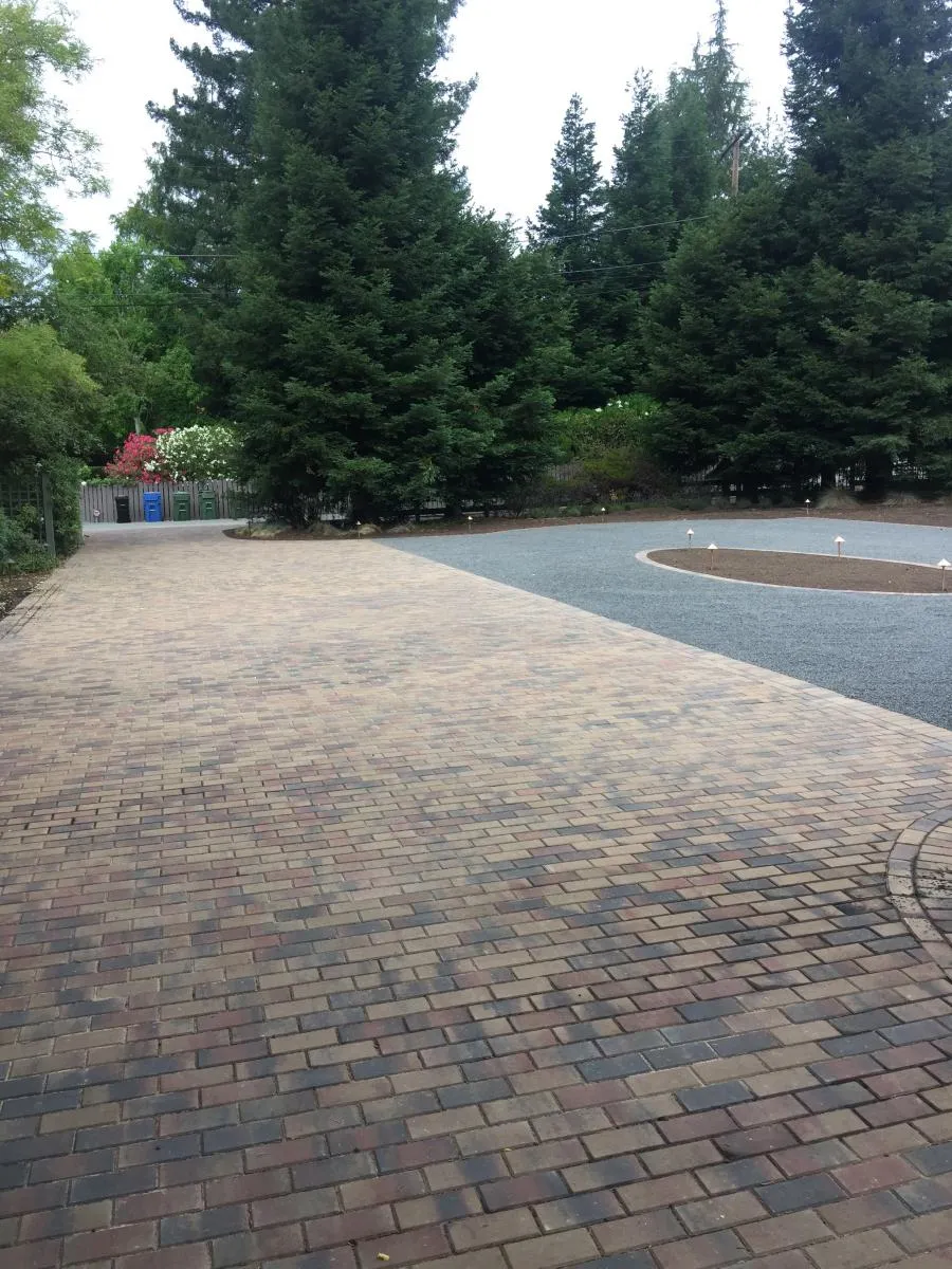 Picture of Atlas Pavers installed these Calstone Holland pavers. - Atlas Pavers Co.