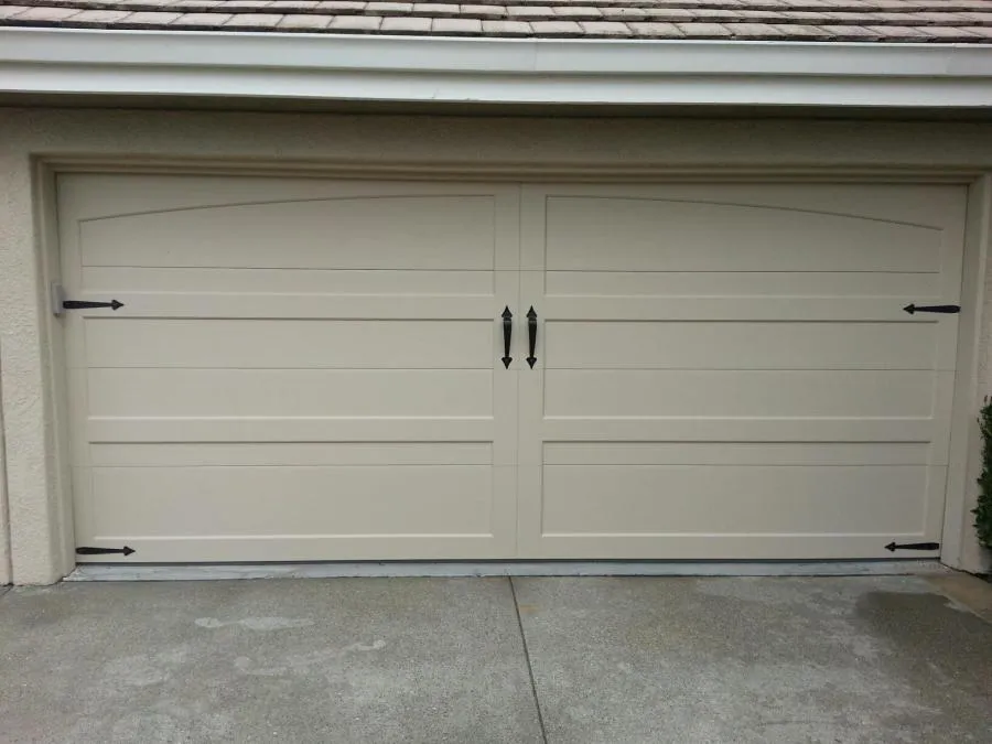 Picture of R & P Garage Doors - R & P Garage Doors