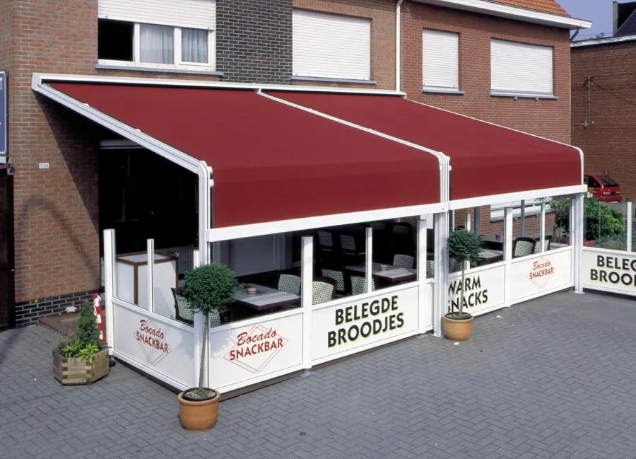 Picture of This outdoor restaurant features retractable pergolas with curved side tracks. - Acme Sunshades Enterprise Inc.