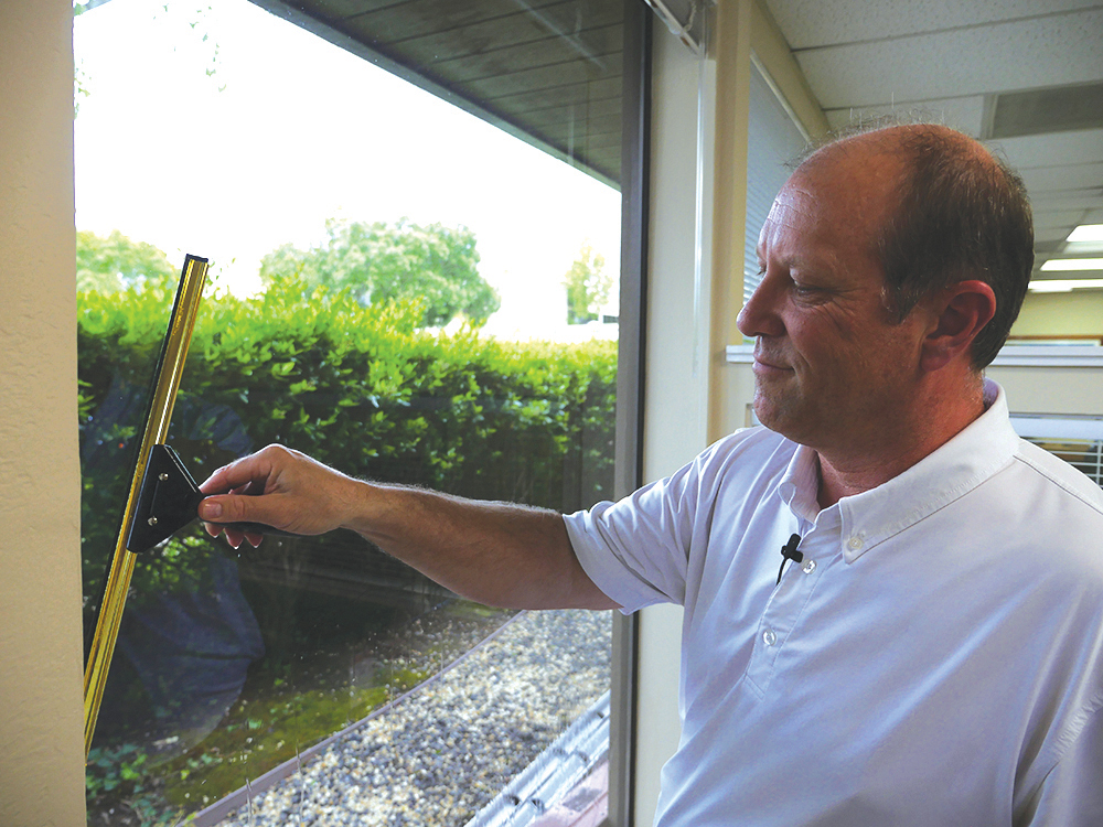 Window Track Cleaning, Denver Metro Area Window Washing