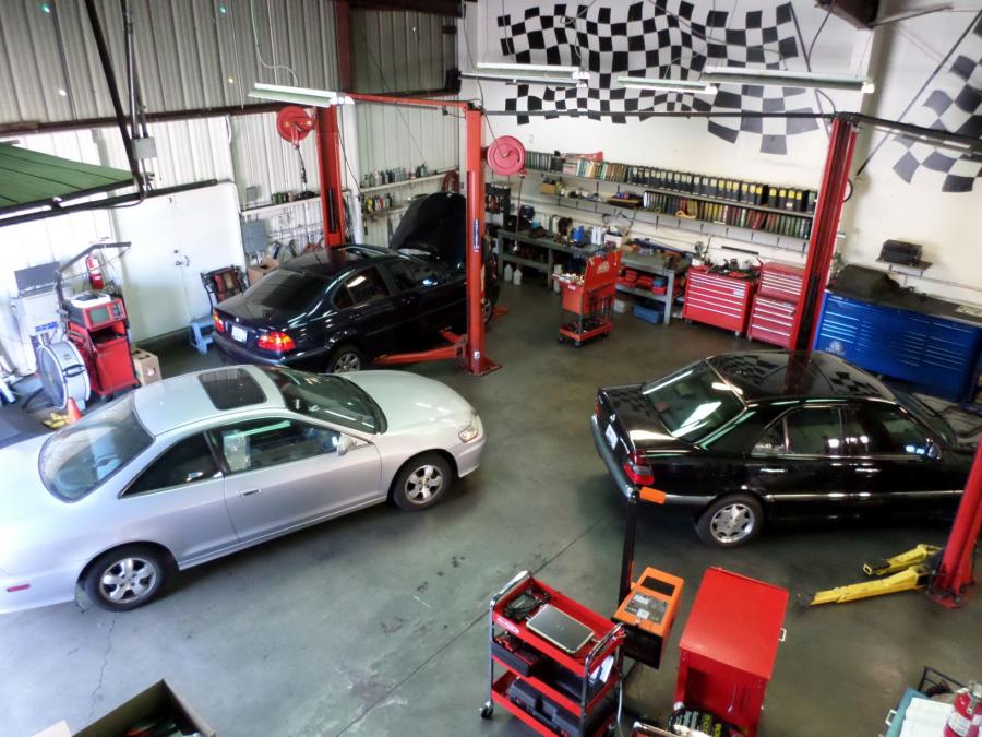 Picture of T & T Auto Repair - T & T Auto Repair