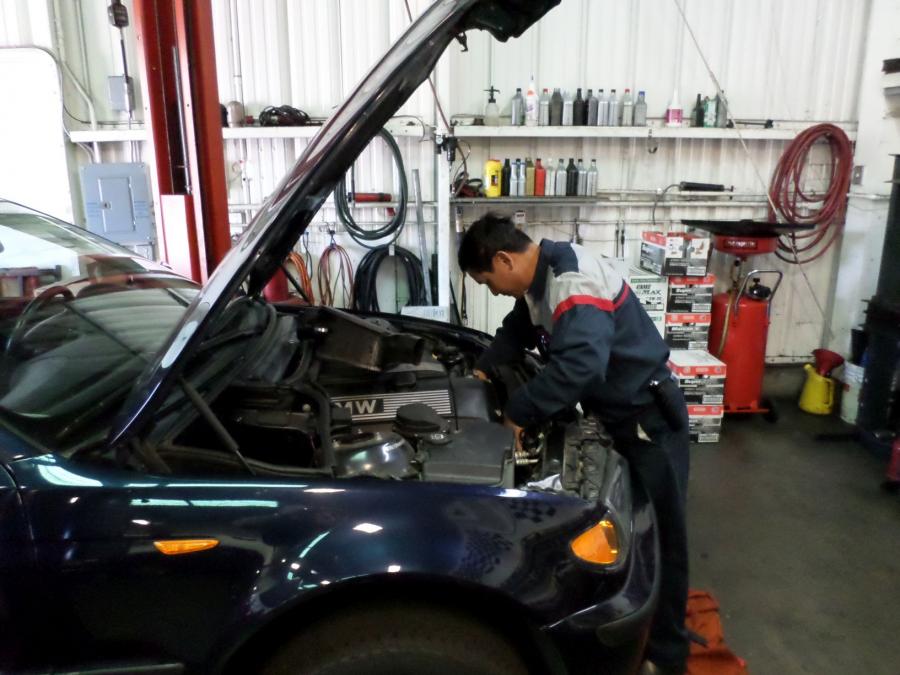 Picture of T & T Auto Repair - T & T Auto Repair