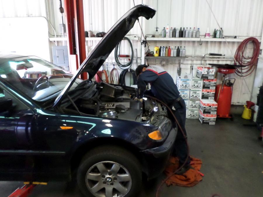 Picture of T & T Auto Repair - T & T Auto Repair