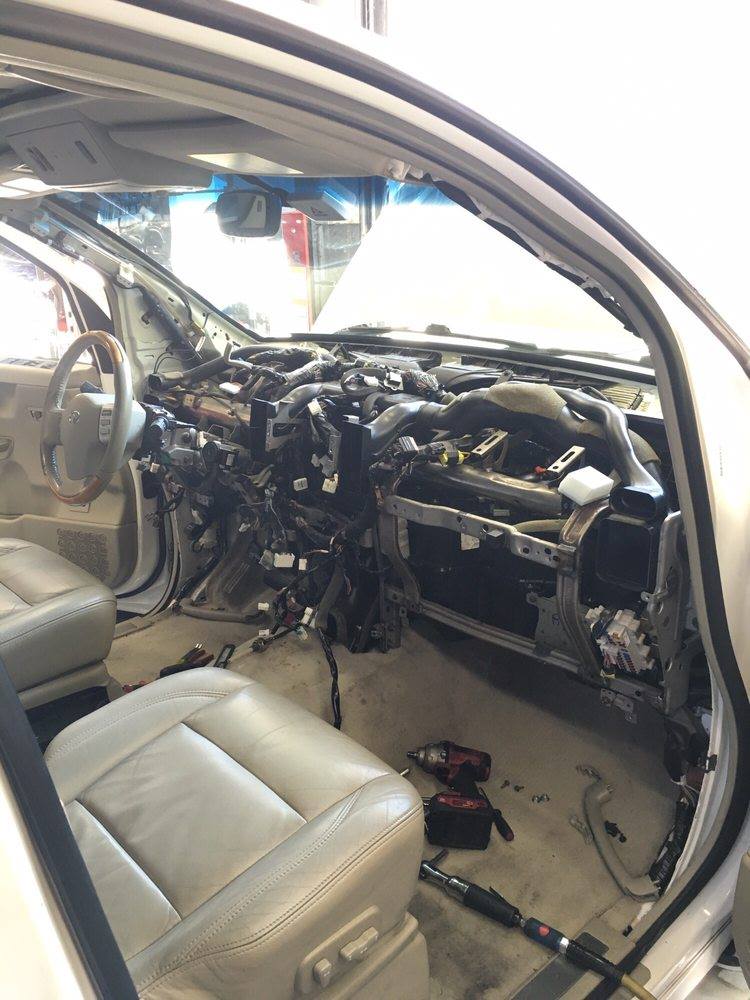 Picture of AutoTech Blackhawk replaced the actuator door motor on this Infiniti QX56. - autoTech Blackhawk