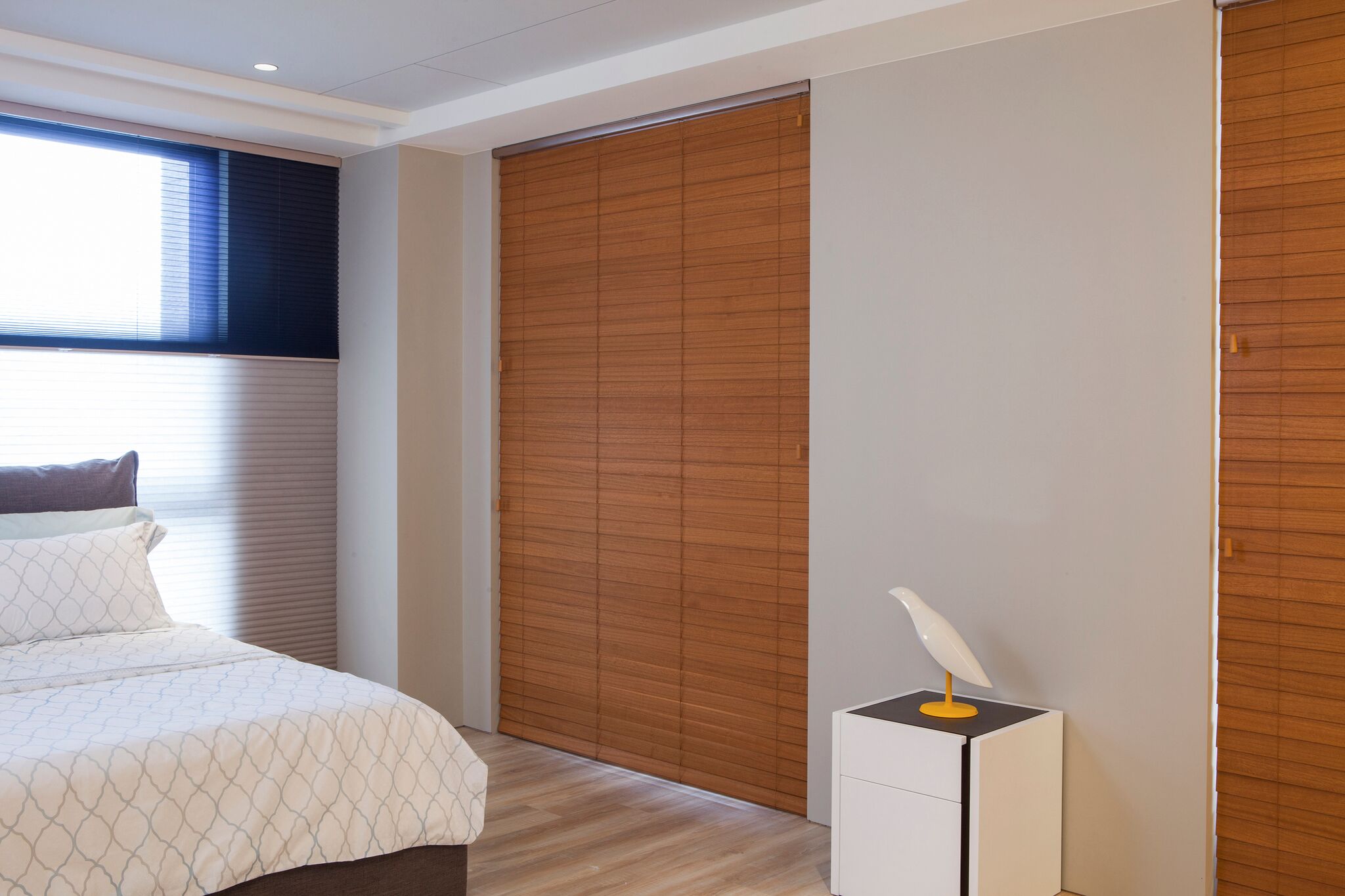 Picture of SmartPrivacy cordless blinds are available in 100 percent real hardwood that’s harvested from eco-friendly forest operations. Osmo finish is optional. Osmo is a safe, natural, eco-friendly stain-finis - Magna Shutters