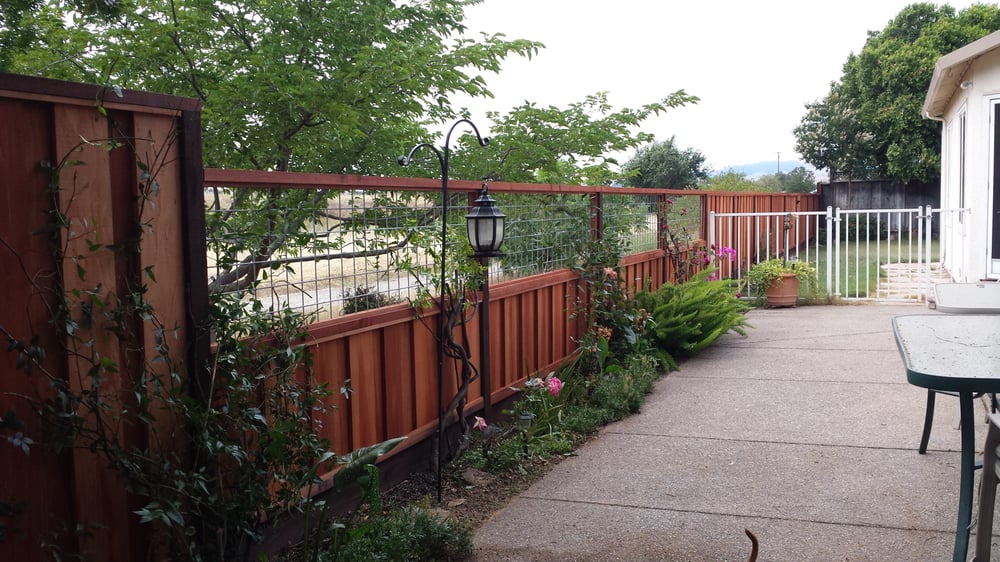 Picture of AMM Fencing used galvanized wire to build this hybrid fence. - AMM Fencing